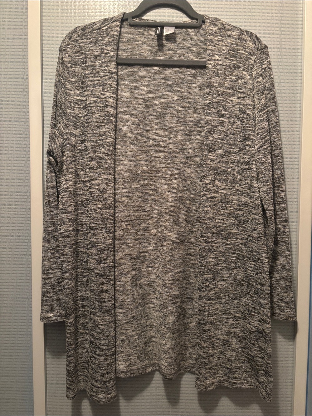 EUC H&M Black and White Cardigan